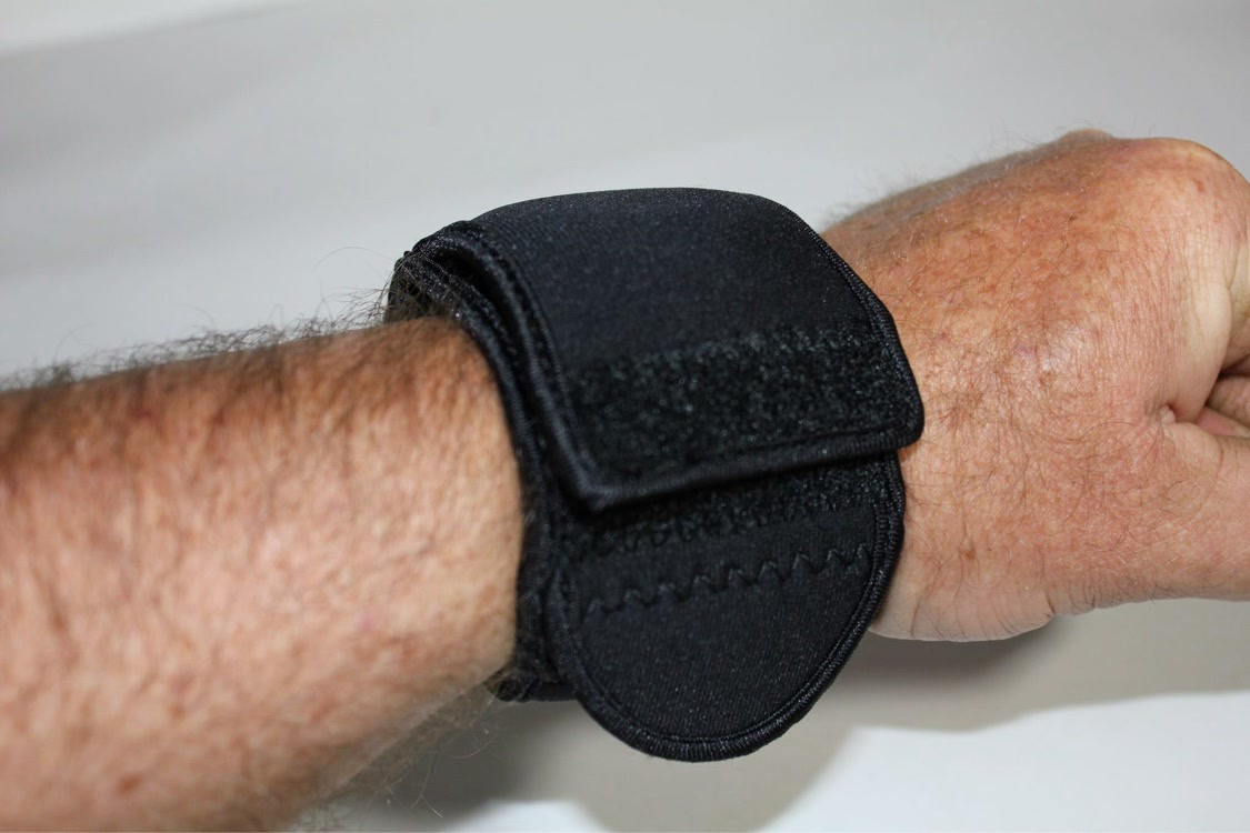 Black WATCH-ET with cover flap closed