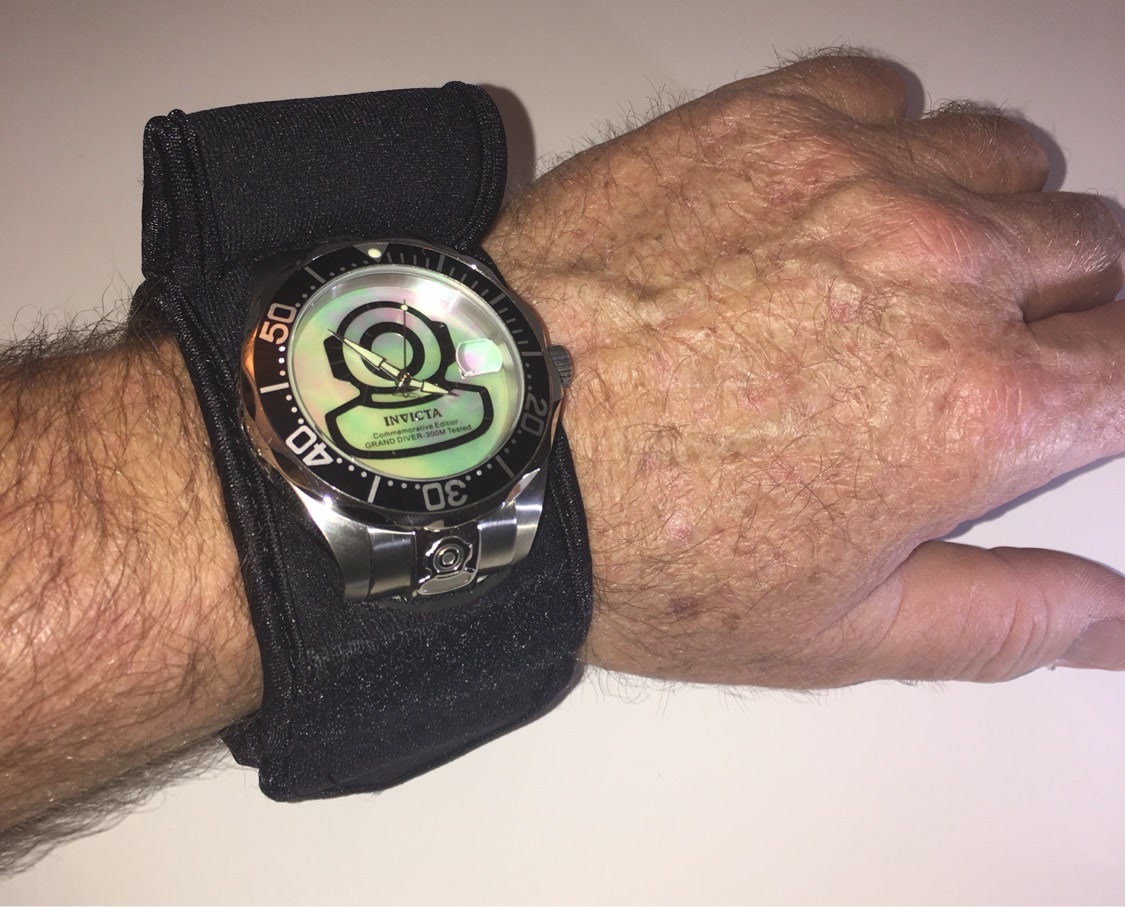 Invicta dive watch in a Night OP's Black WATCH-ET, cover flap folded back