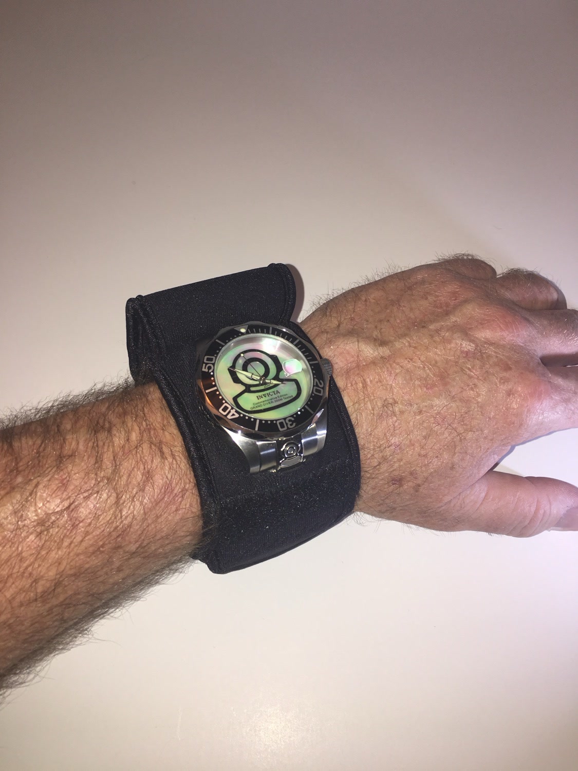 Invicta dive watch with Night OP's Black WATCH-ET, flap folded back